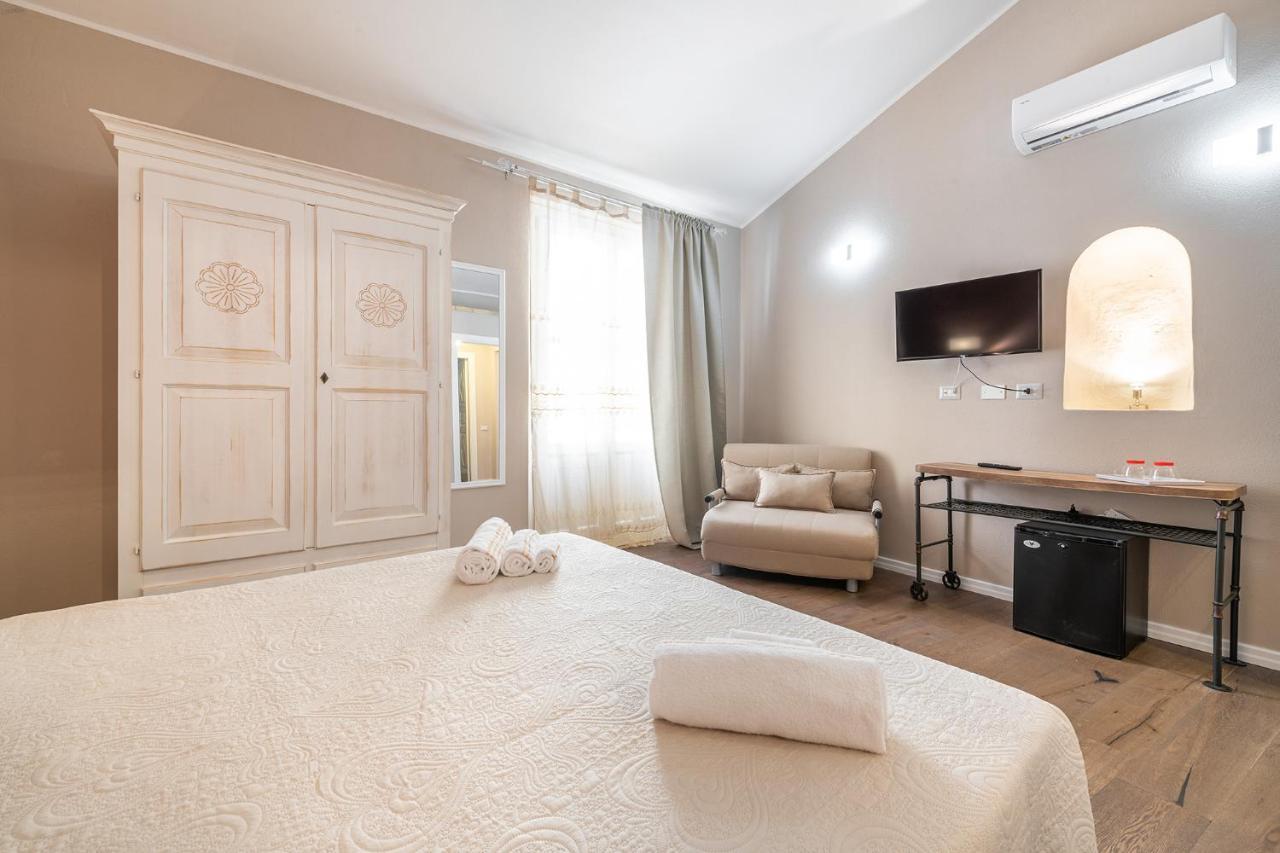 Promenade Boutique Rooms - City Centre Cagliari Exteriör bild